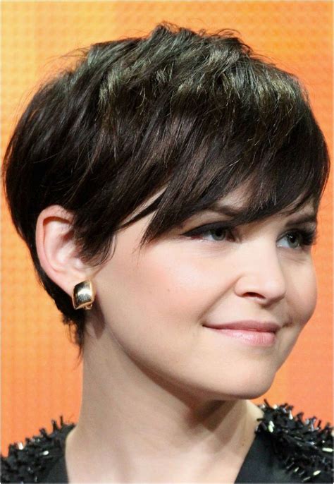 short pixie for round face