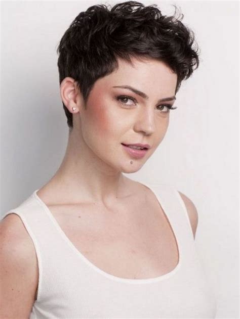 short pixie haircuts for curly hair