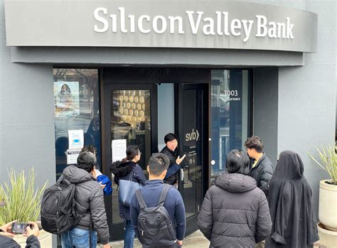 silicon valley bank number of employees