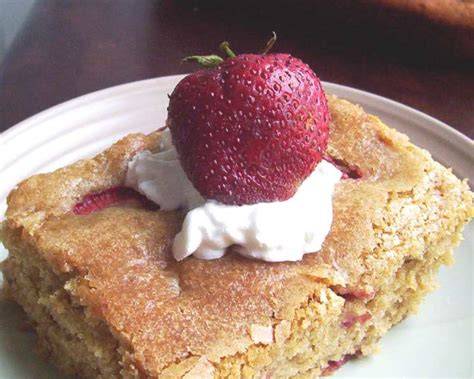 strawberry gingerbread