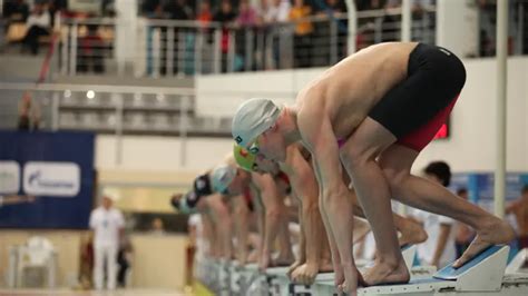 Start Renang Gaya Bebas Meluncur