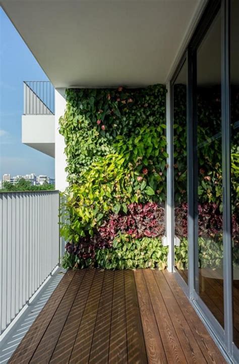 vertical wall garden balcony