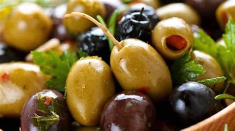 what do olives taste like