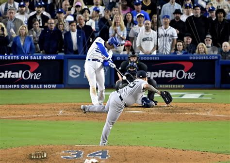 when is major league baseball opening day this year