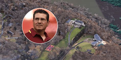 where does dan snyder live