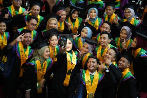 Wisuda