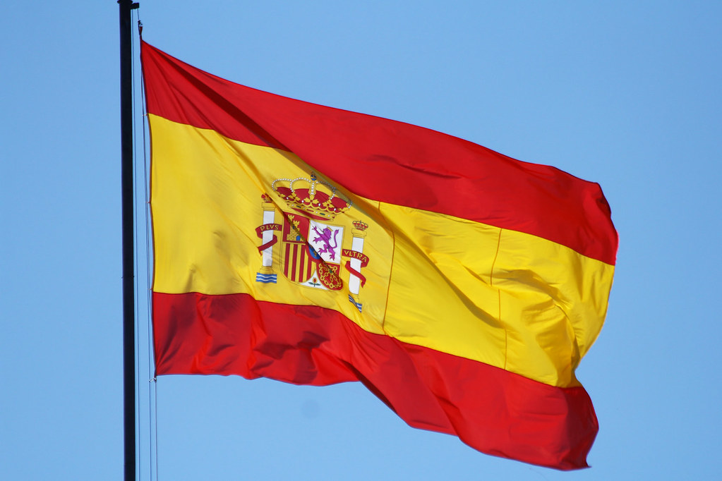 <strong>Bandera de España</strong> | <strong>Bandera de España</strong> ondeando en lo ...